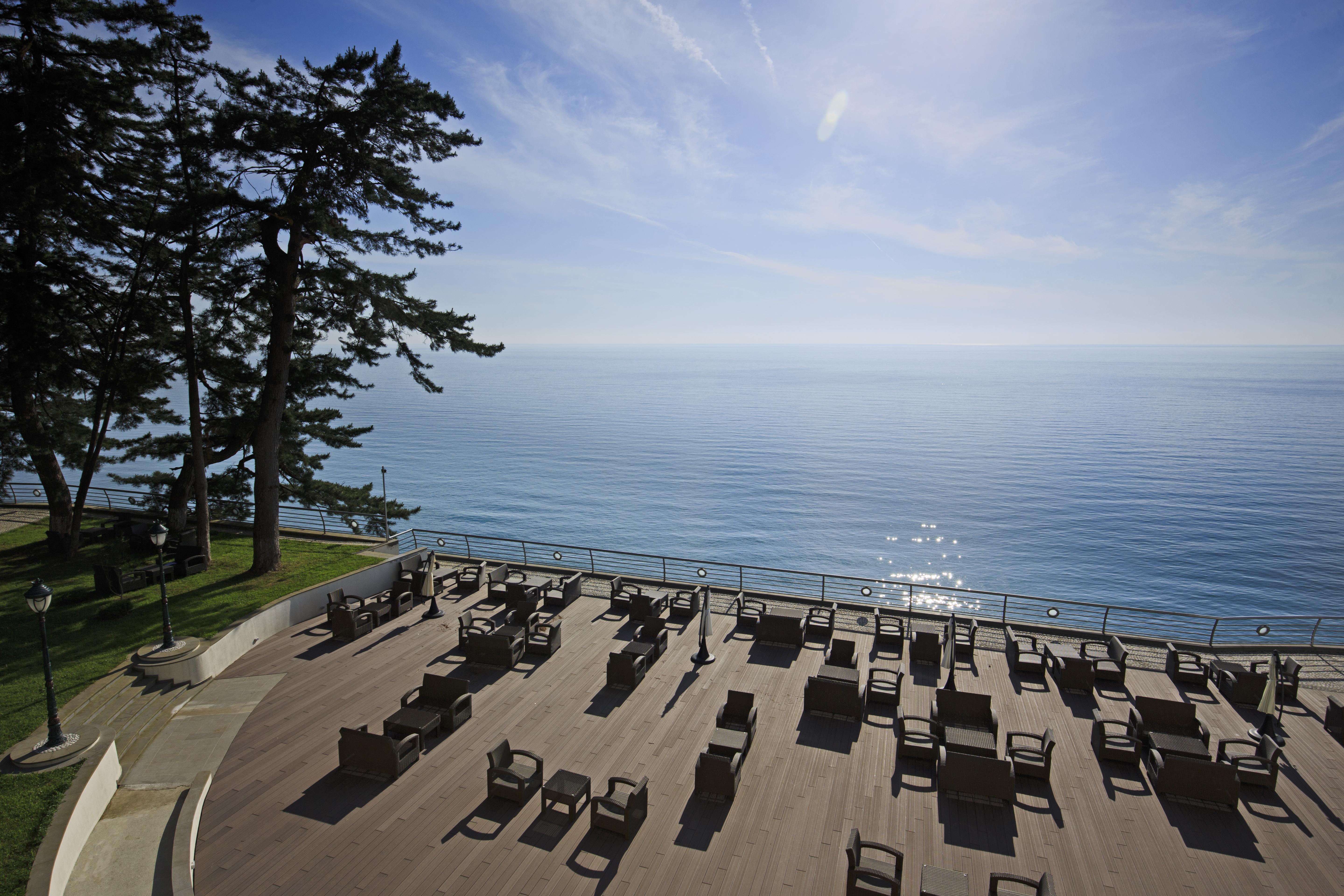 Castello Mare Hotel Kobuleti Exterior photo